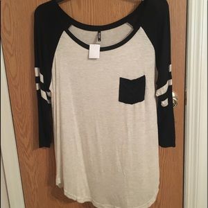 Never Worn Cream and Black Mid Length Sleeve Shirt